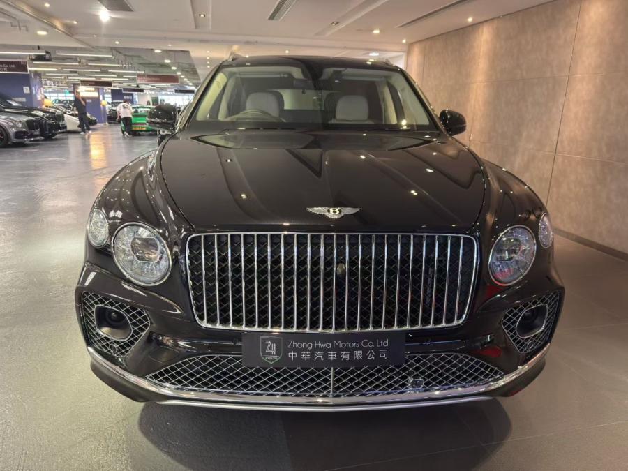 Bentayga V8 EWB - Image 4