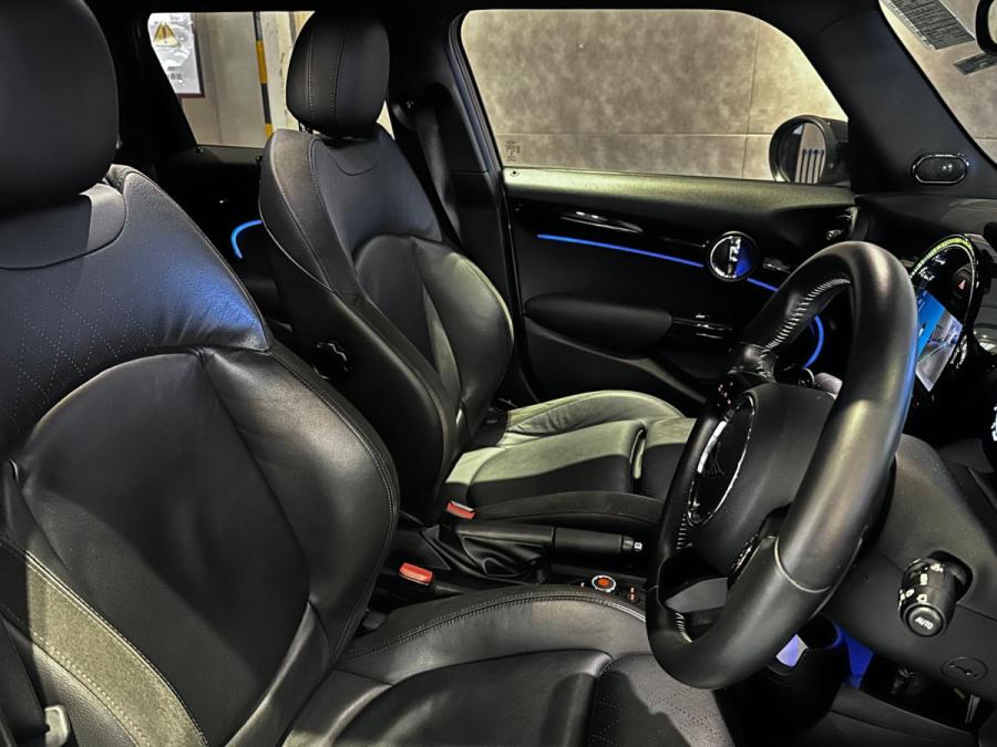 Mini Copper S 5-Door (F55) - Image 7