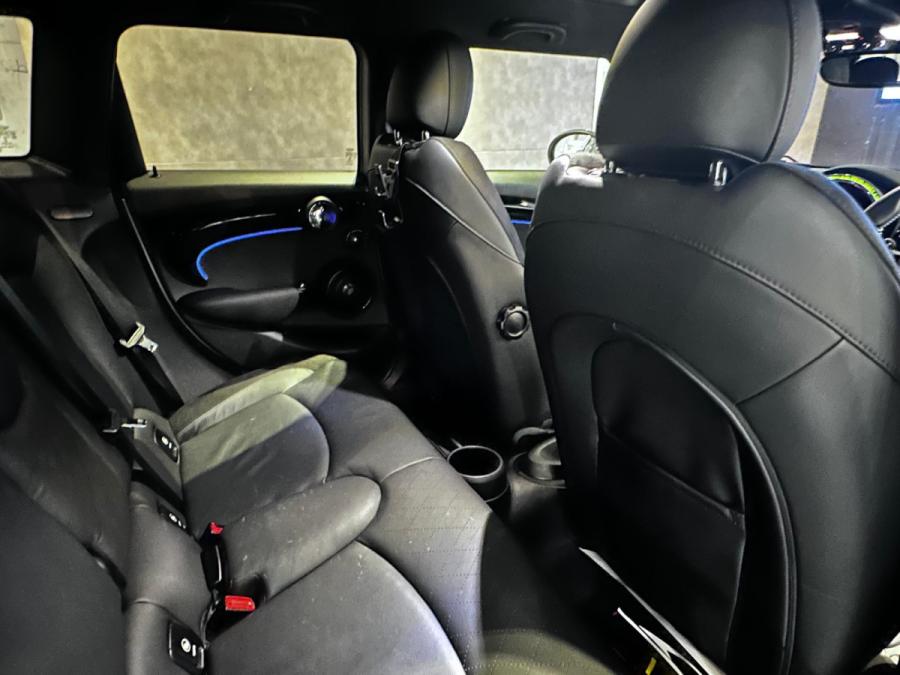 Mini Copper S 5-Door (F55) - Image 9