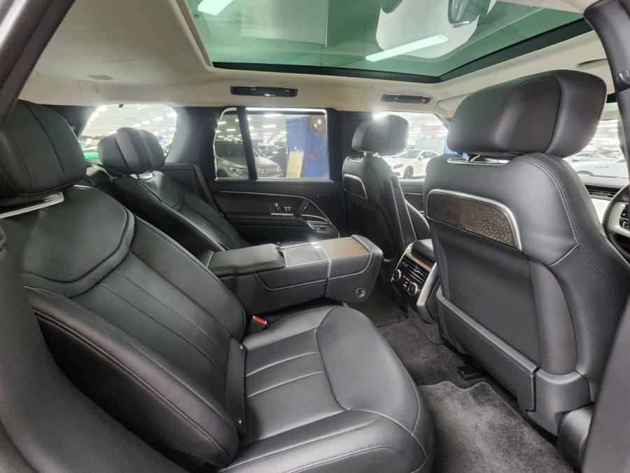 RANGE ROVER P510E - Image 8