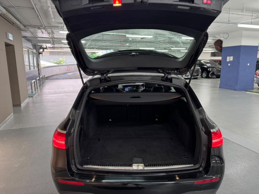 E250 Estate AMG Night Package - Image 11