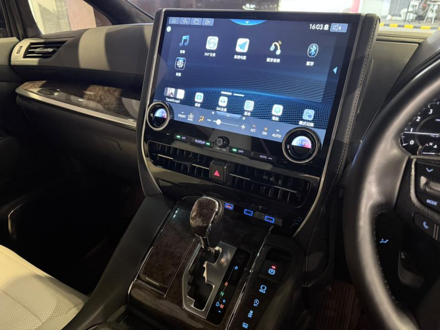 Alphard 3.5 Executive Lounge - Image 6