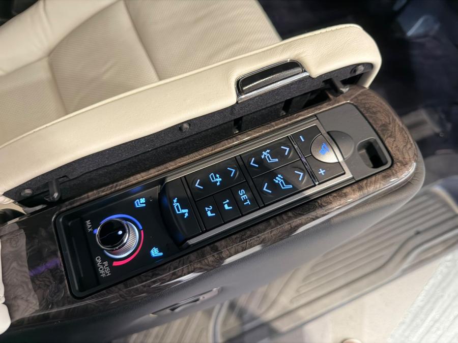 Alphard 3.5 Executive Lounge - Image 10