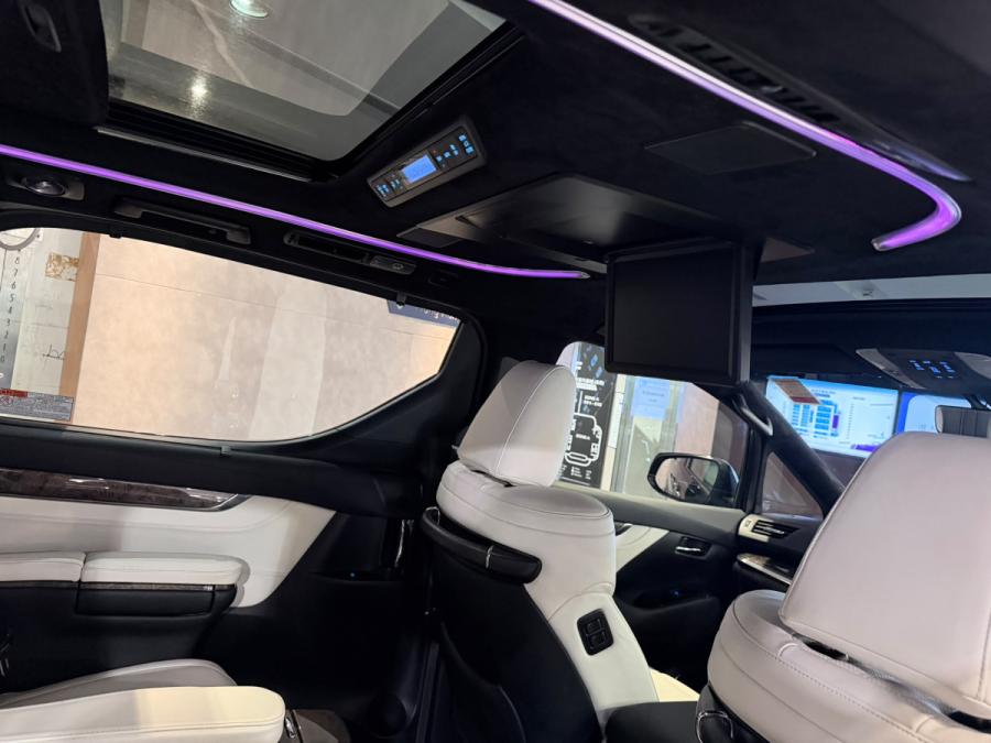 Alphard 3.5 Executive Lounge - Image 11