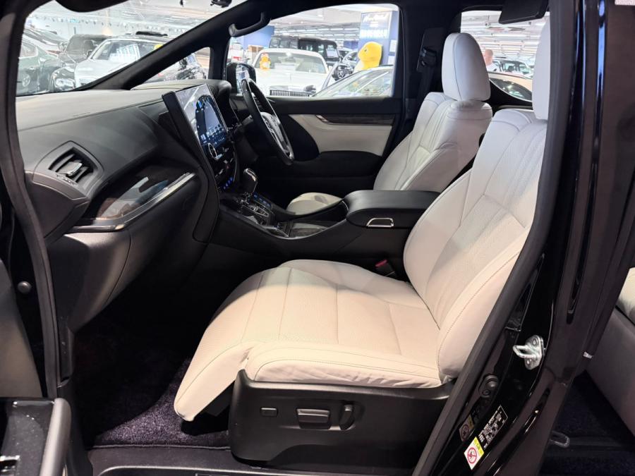Alphard 3.5 Executive Lounge - Image 13