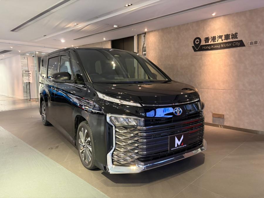 TOYOTA VOXY HYBRID SZ