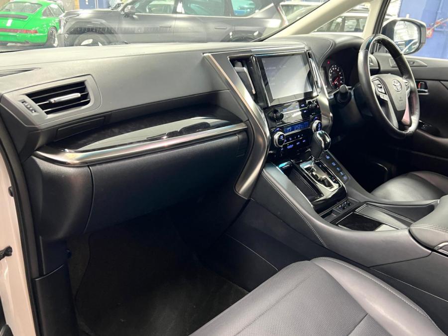 Alphard 3.5SC - Image 6
