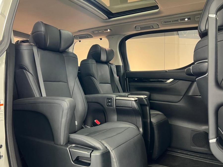 Alphard 3.5SC - Image 8