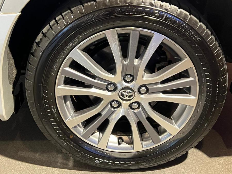 BMW 520IA SOLOON