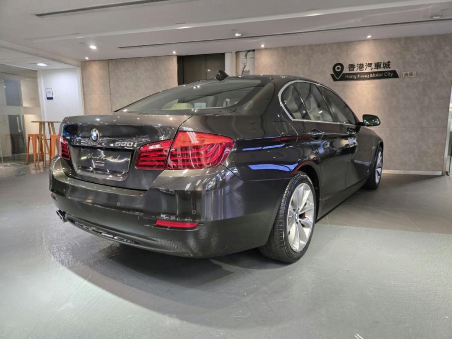 520IA SOLOON - Image 2