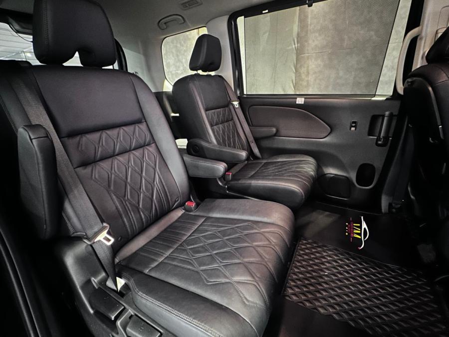 SERENA E- Power Highway Star VIP - Image 9