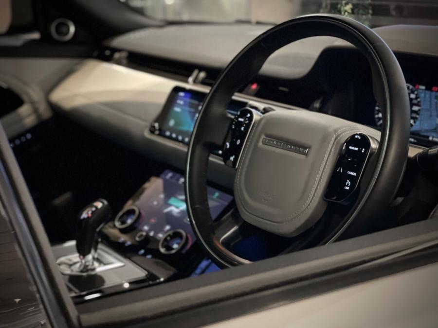 Evoque P250 R-DYN HSE - Image 5
