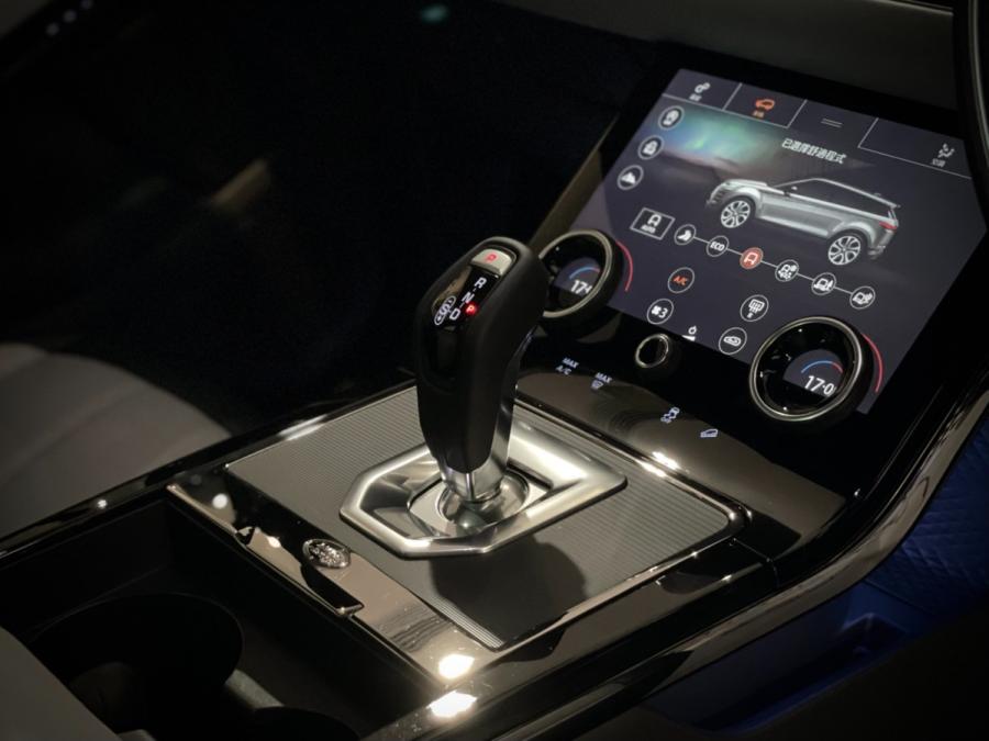 Evoque P250 R-DYN HSE - Image 9