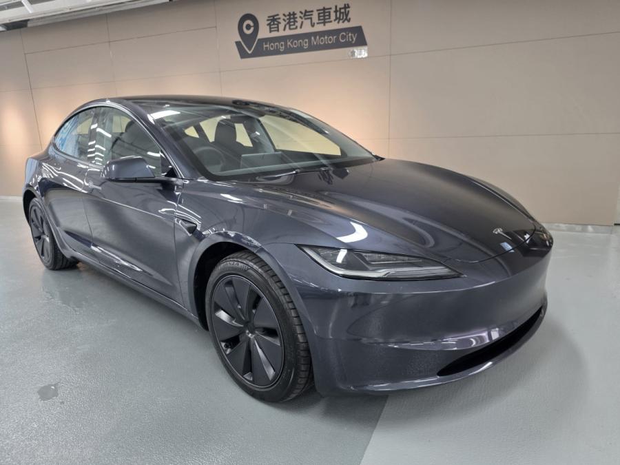 TESLA Model 3 RWD