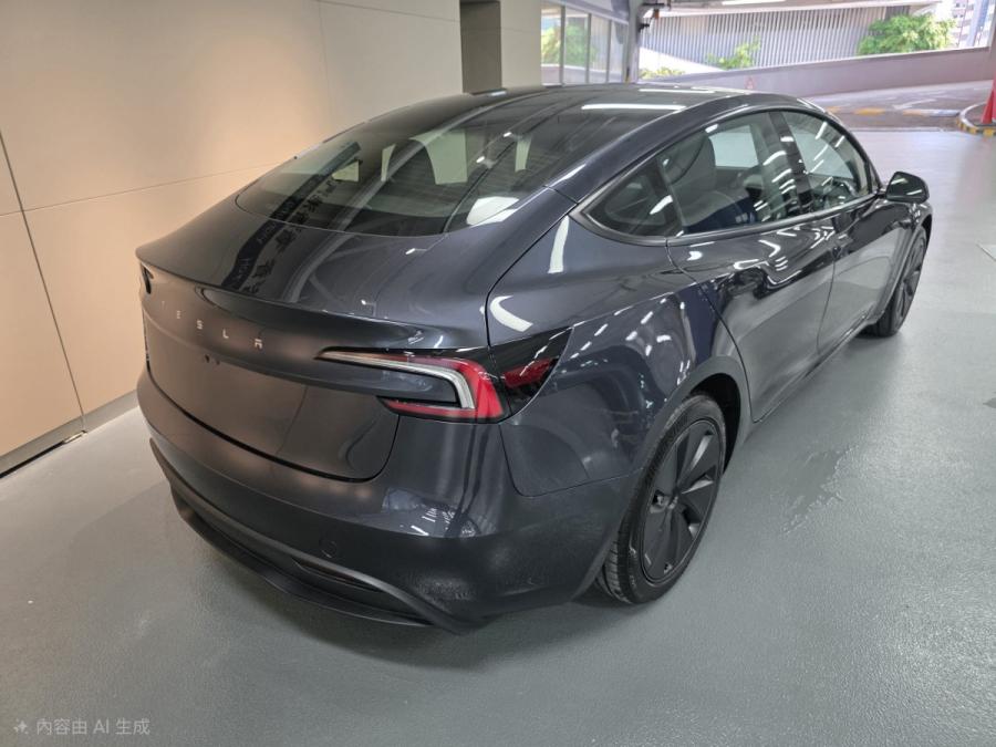 Model 3 RWD - Image 2