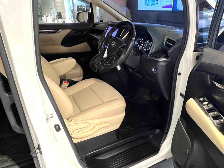 Alphard 2.5 - Image 2