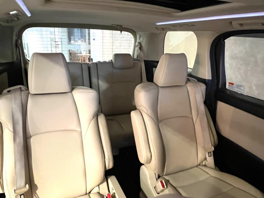 Alphard 2.5 - Image 5