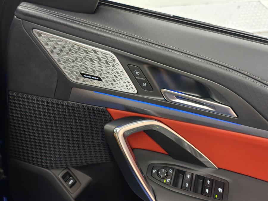 IX2 EDRIVE20 M SPORT EDITION (U10) - Image 15