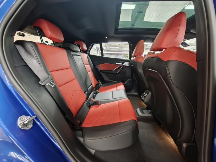 IX2 EDRIVE20 M SPORT EDITION (U10) - Image 13