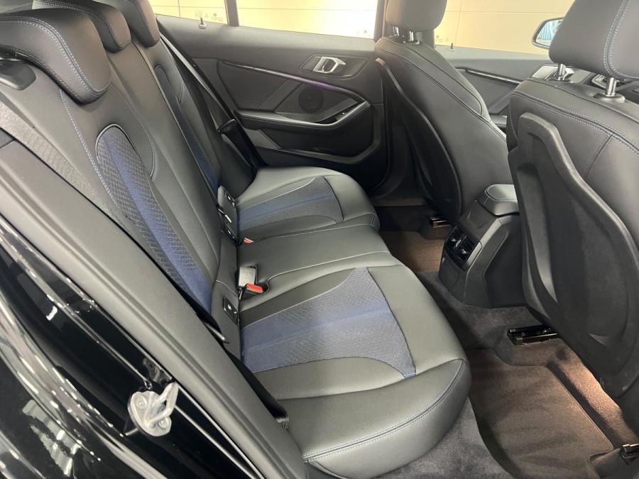120IA M sport Edition (F40) - Image 6