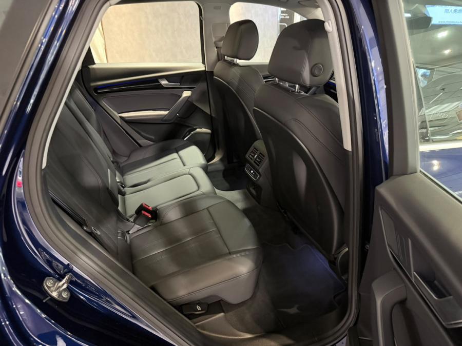 Q5 45TFSI Quattro SLine - Image 9