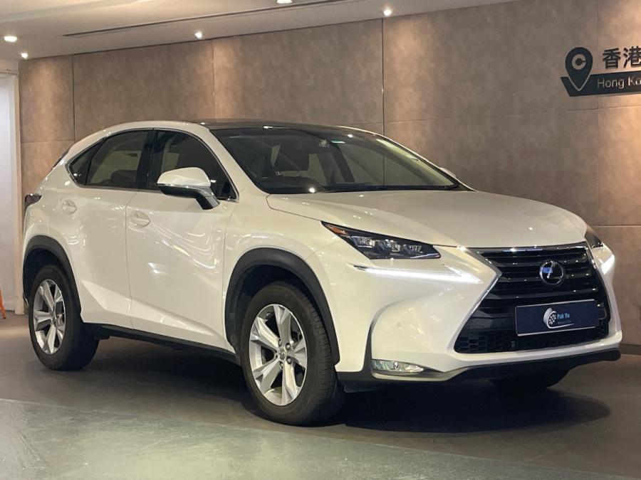 TOYOTA 豐田 Noah (Deluxe)