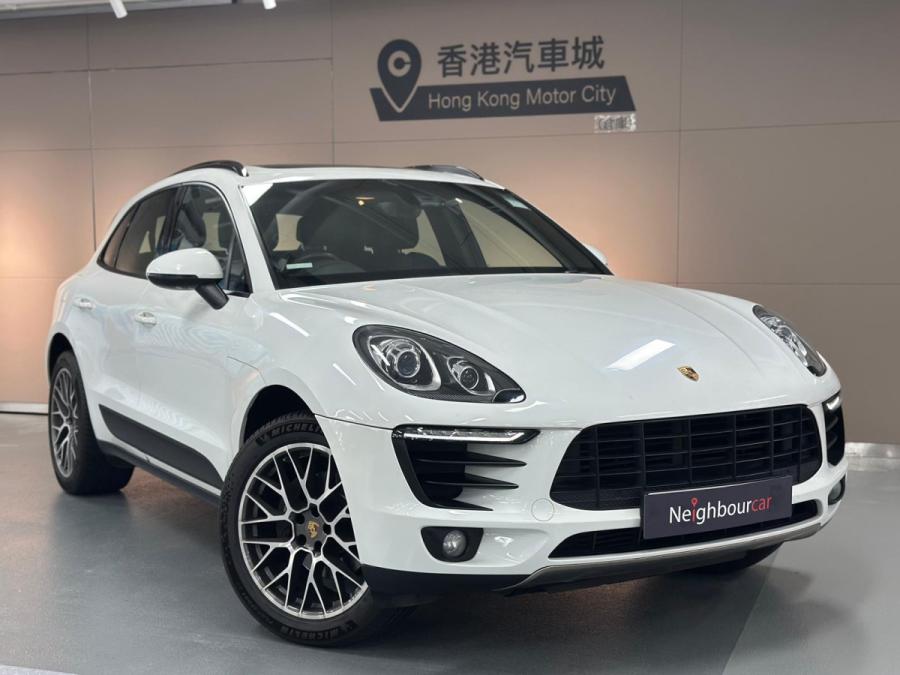 PORSCHE Macan