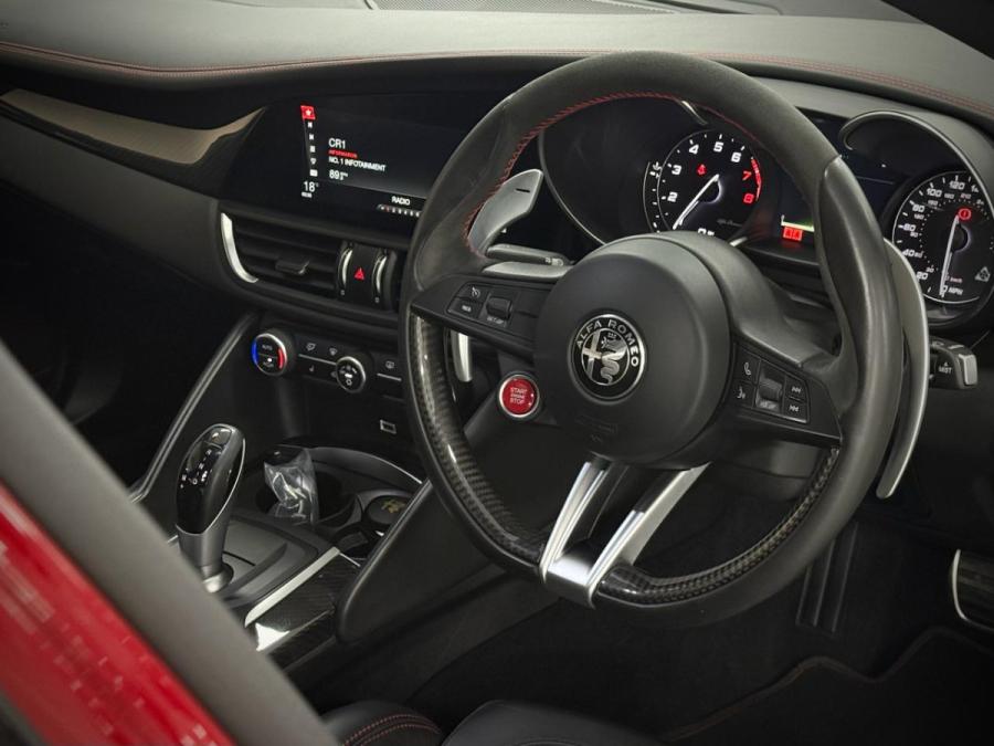 Giulia Quadrifoglio - Image 13