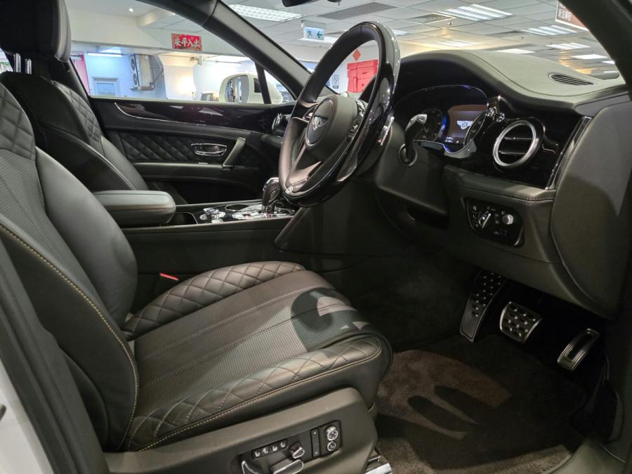 Bentayga V8 - Image 3