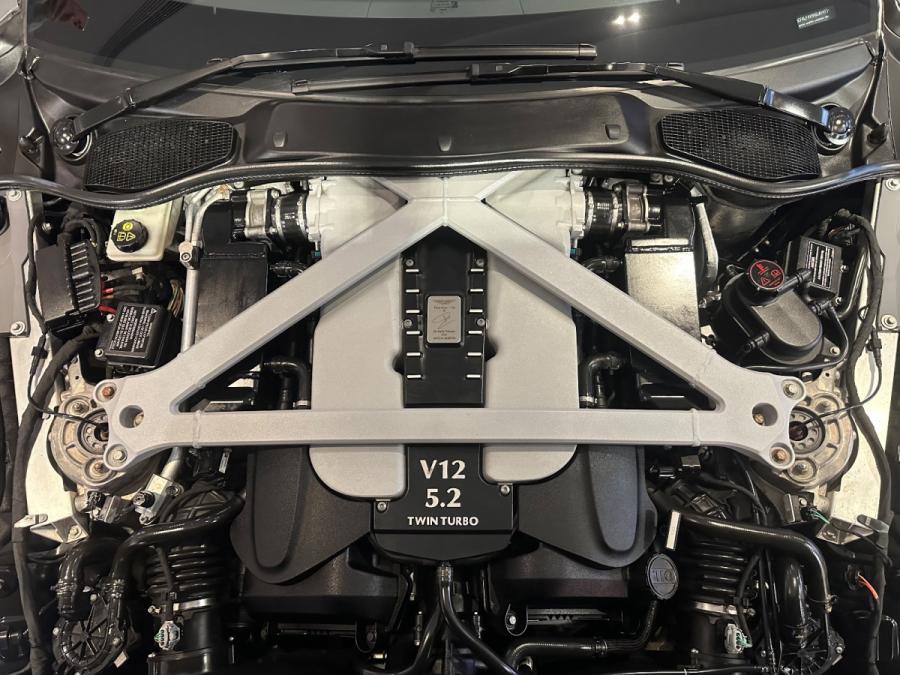 DB11 V12 - Image 6