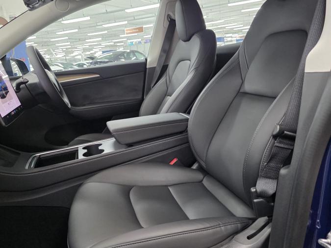 MODEL Y RWD - Image 5