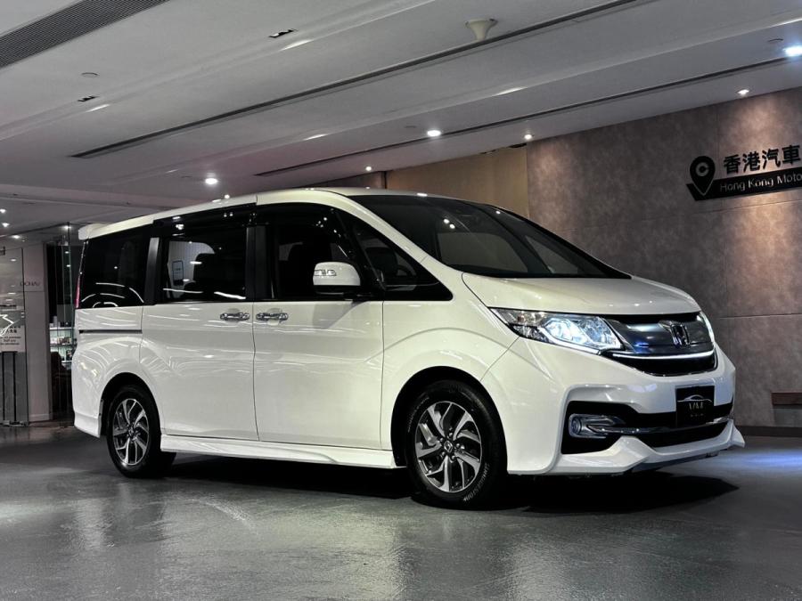 HONDA Stepwgn Spade  1.5