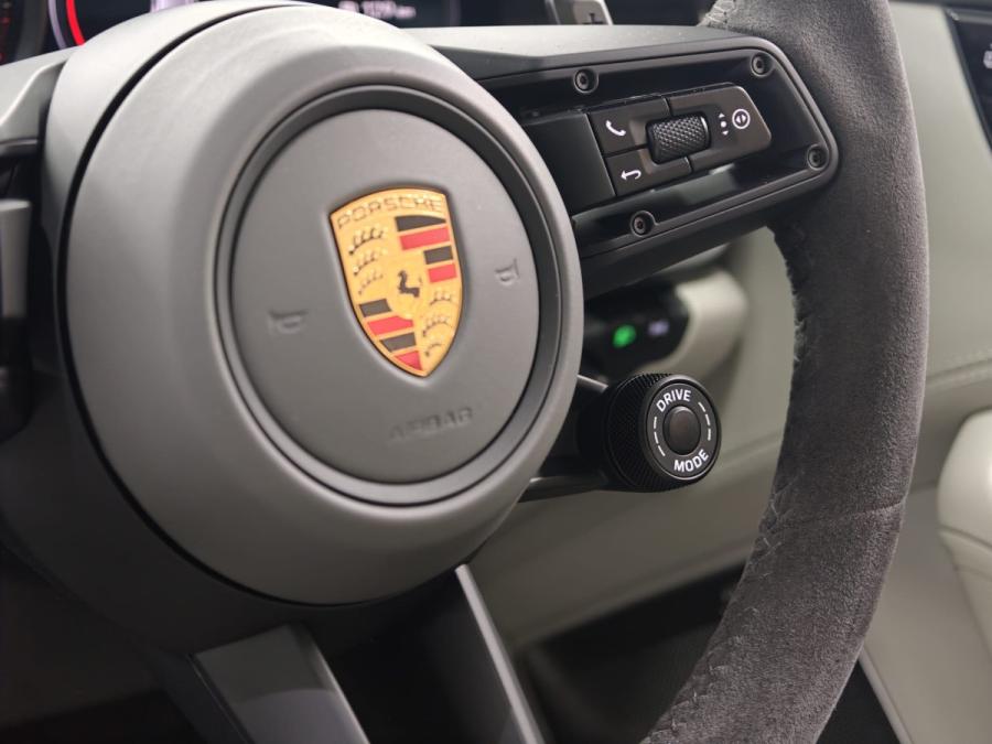 911 992 CARRERA 4S - Image 24