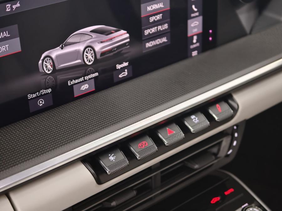 911 992 CARRERA 4S - Image 26