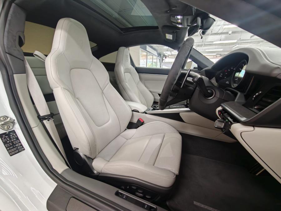 911 992 CARRERA 4S - Image 19