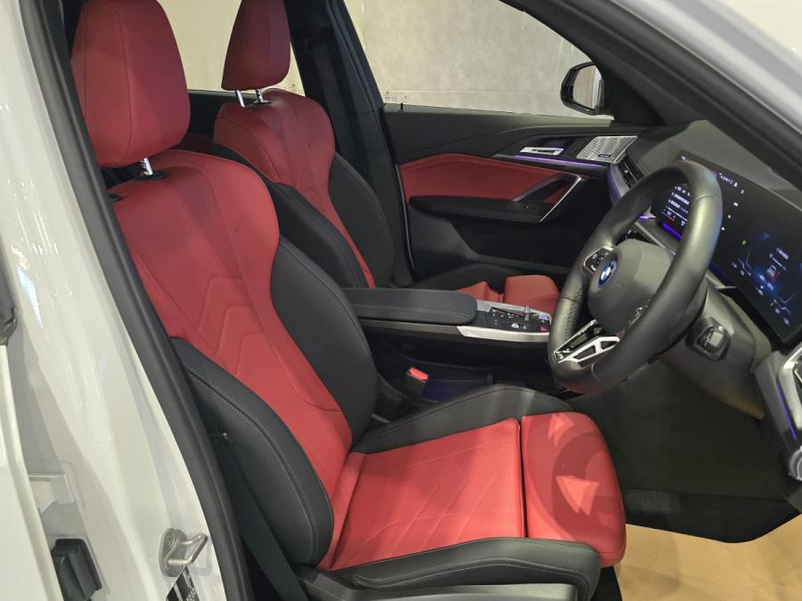 IX1 XDRIVE30 M SPORT - Image 6
