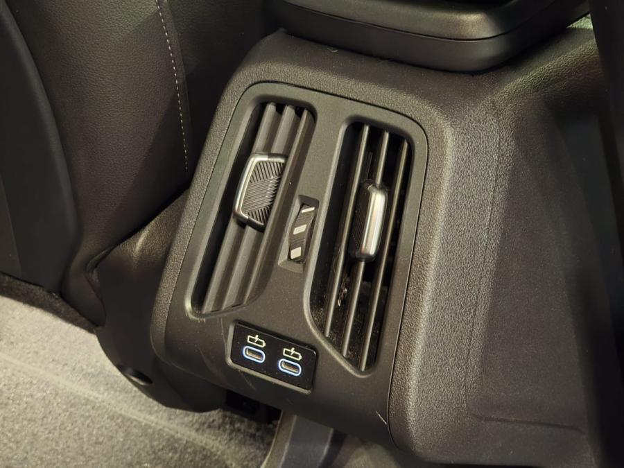 IX1 XDRIVE30 M SPORT - Image 13