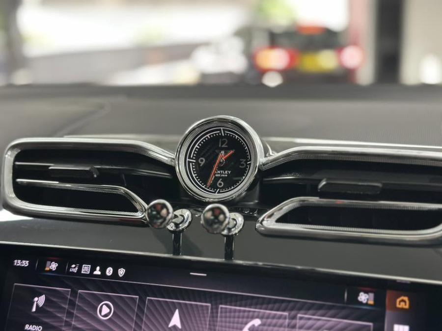 BENTAYGA V8 - Image 9