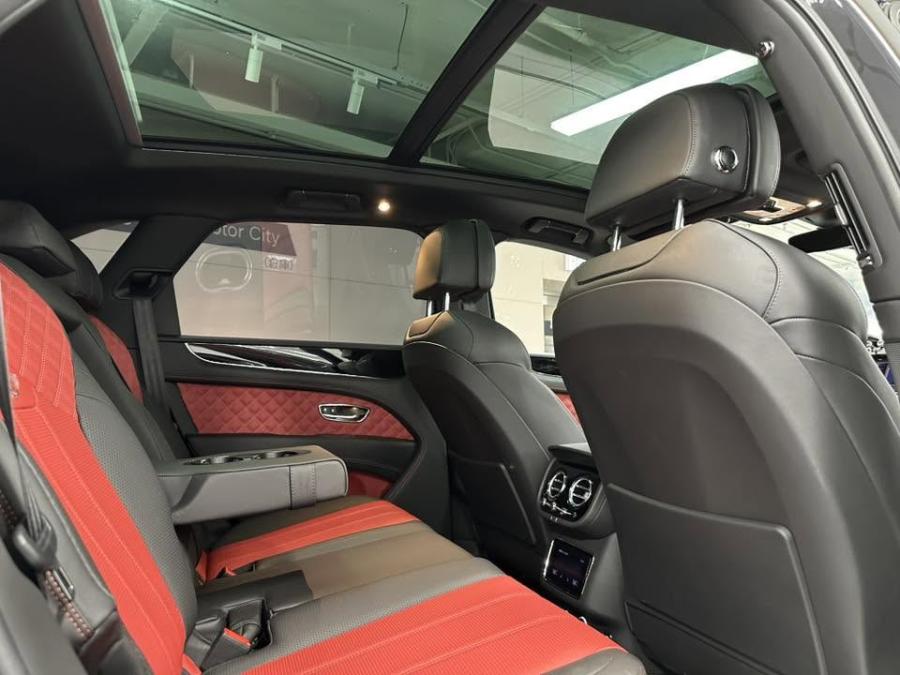 BENTAYGA V8 - Image 7