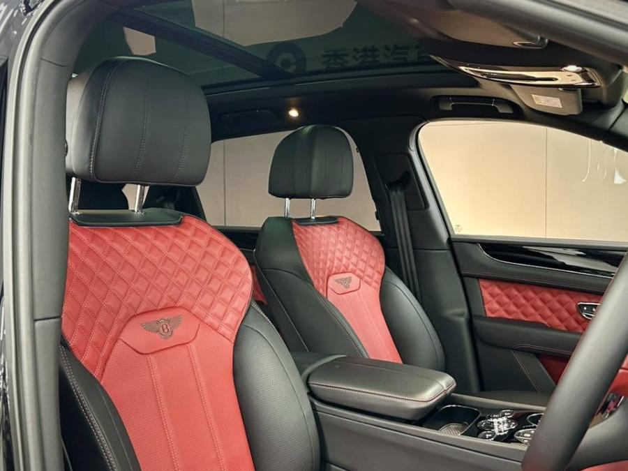BENTAYGA V8 - Image 5