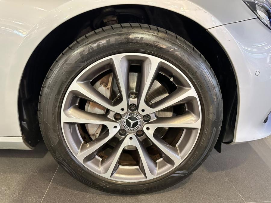 E 300  EXCLUSIVE - Image 4
