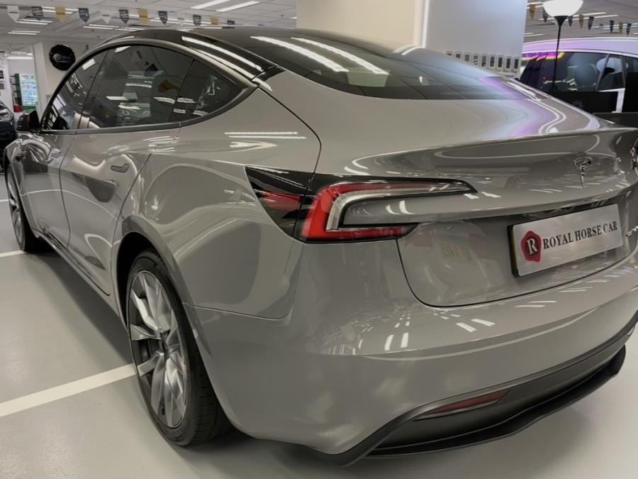 MODEL 3 LR - Image 3
