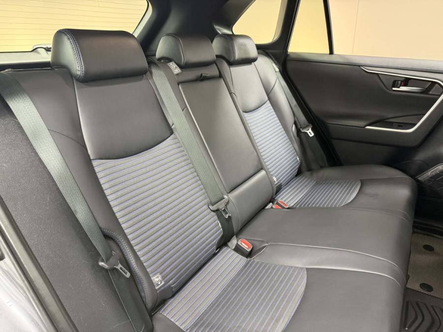 RAV4 hybrid - Image 4
