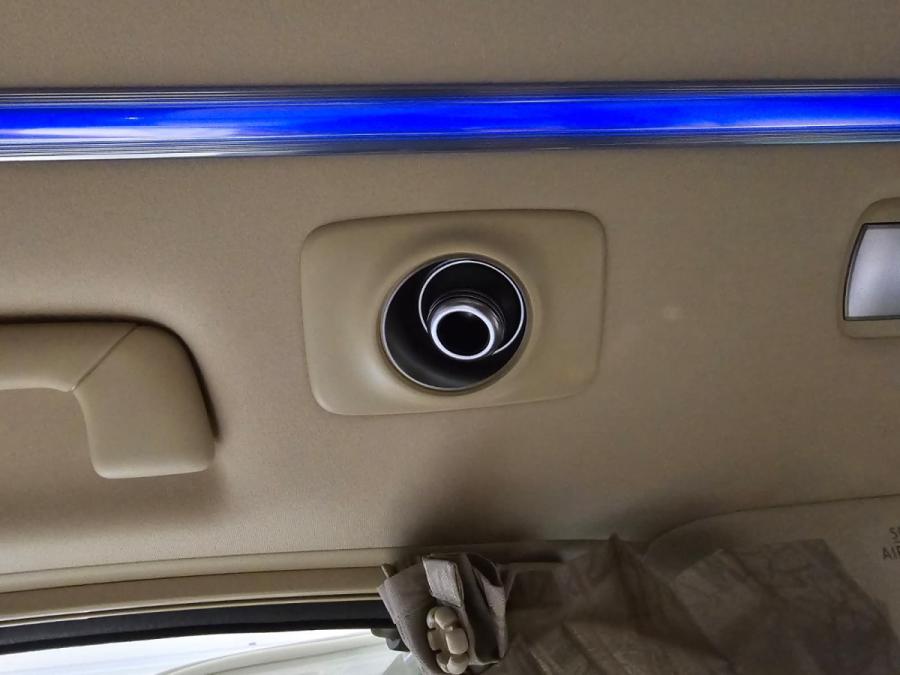 ALPHARD EXECUTIVE LOUNGE - Image 9