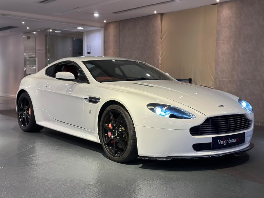 V8 Vantage - Image 3
