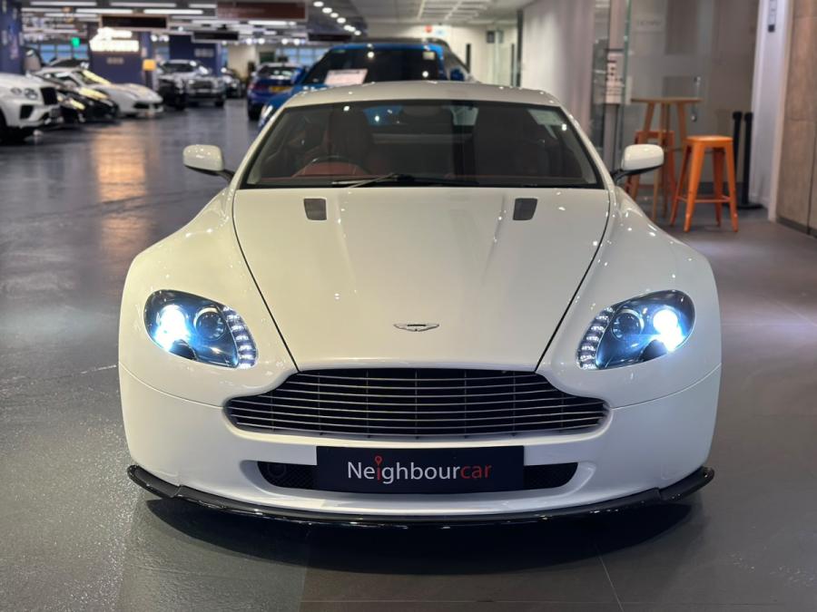V8 Vantage - Image 4