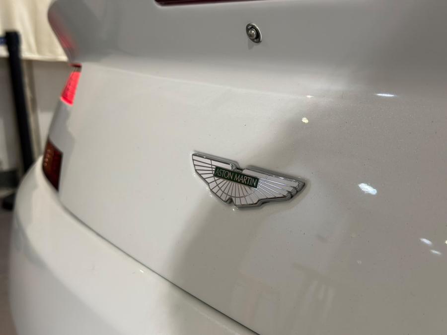 V8 Vantage - Image 5