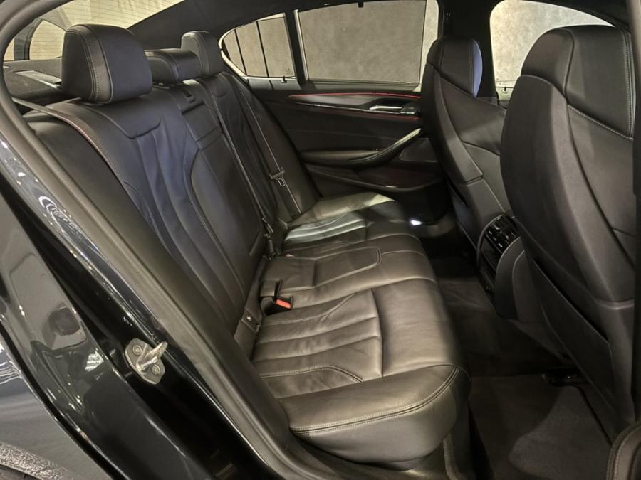 M5 SALOON  F90 - Image 10