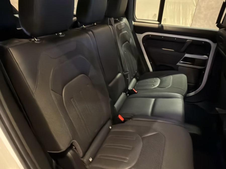 Defender 110 - Image 13