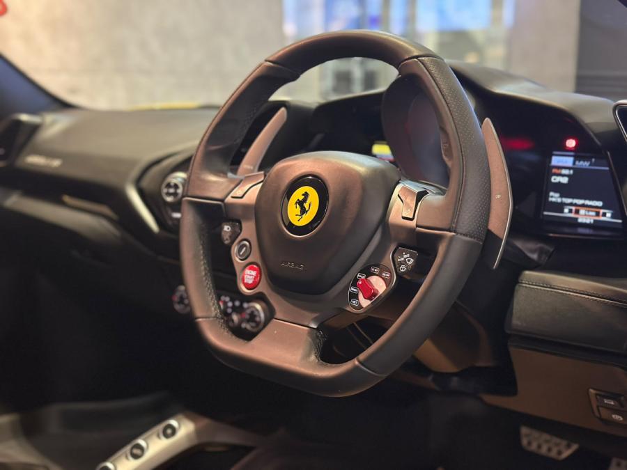 488 GTB - Image 11